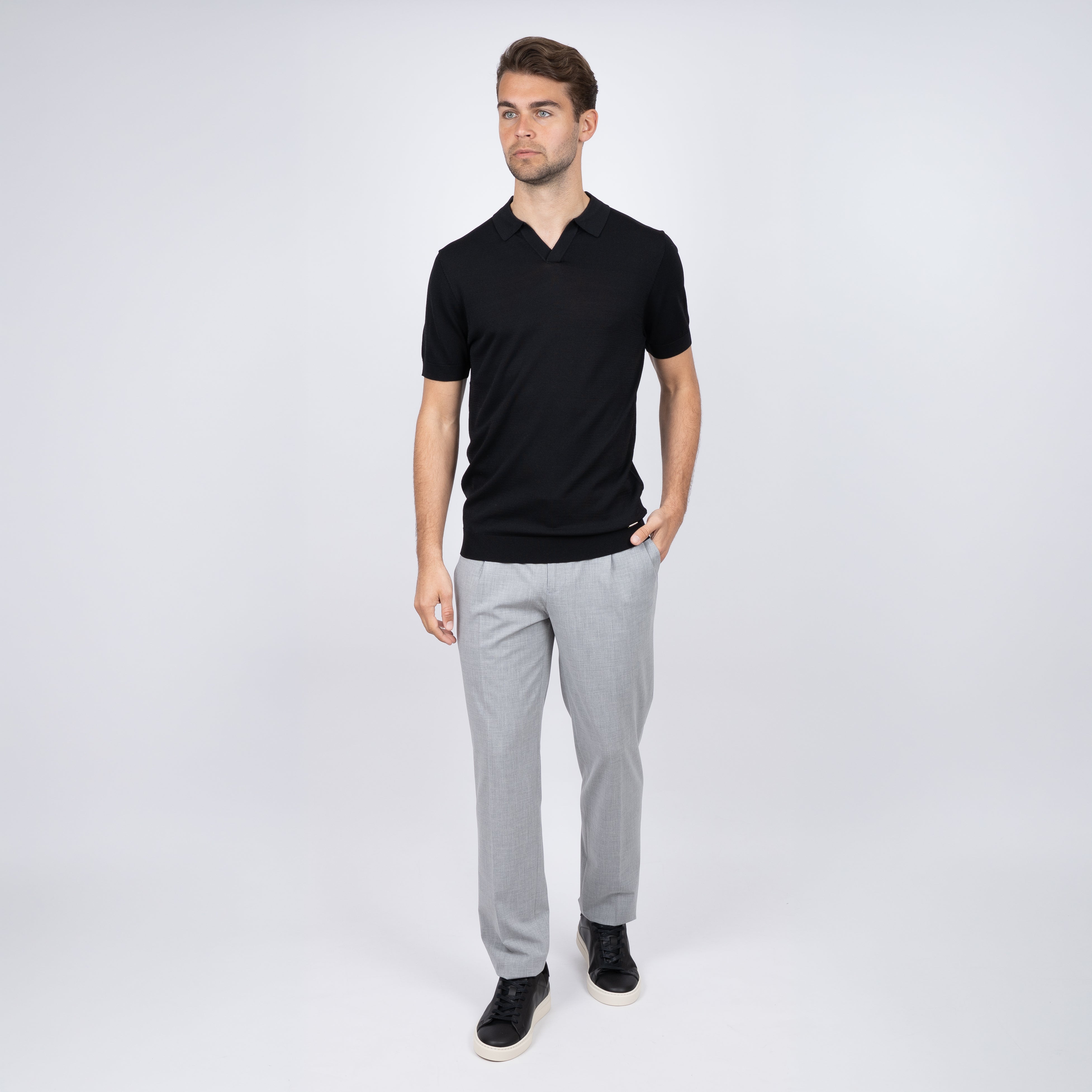 SEVEN DIALS Technische Buttonless Polo Zwart | Hayden