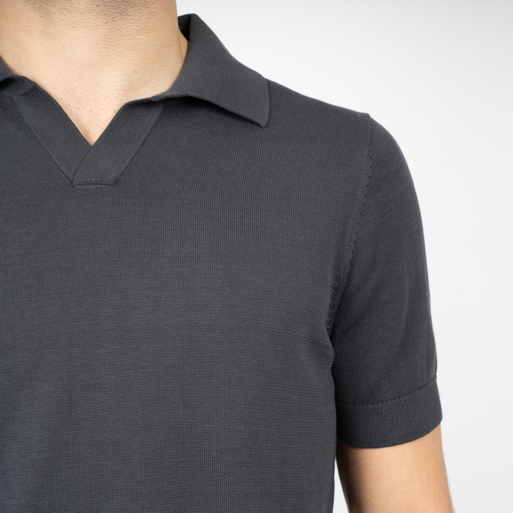 SEVEN DIALS Gebreide Buttonless Polo Antracietgrijs | Dyche