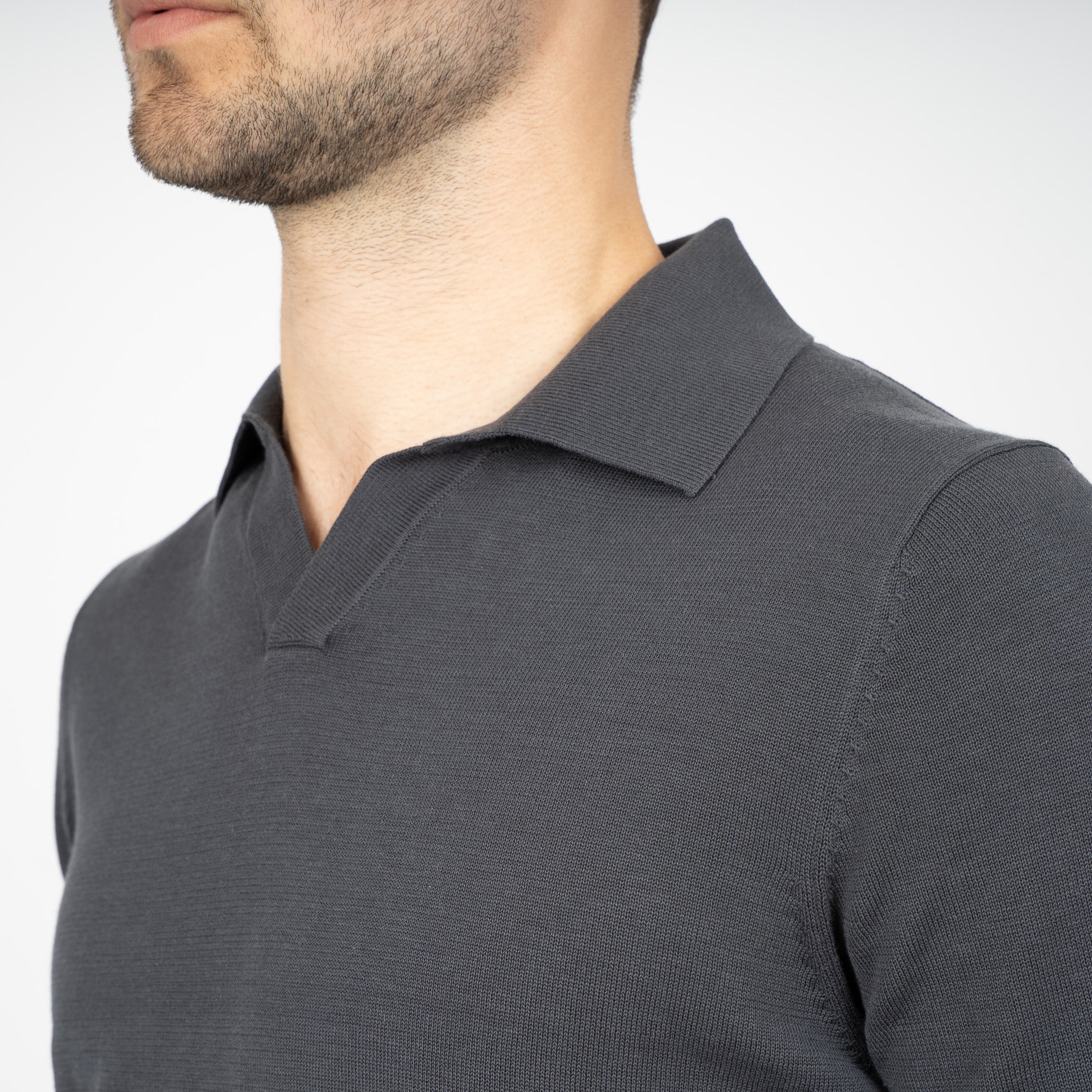 SEVEN DIALS Gebreide Buttonless Polo Antracietgrijs | Dyche