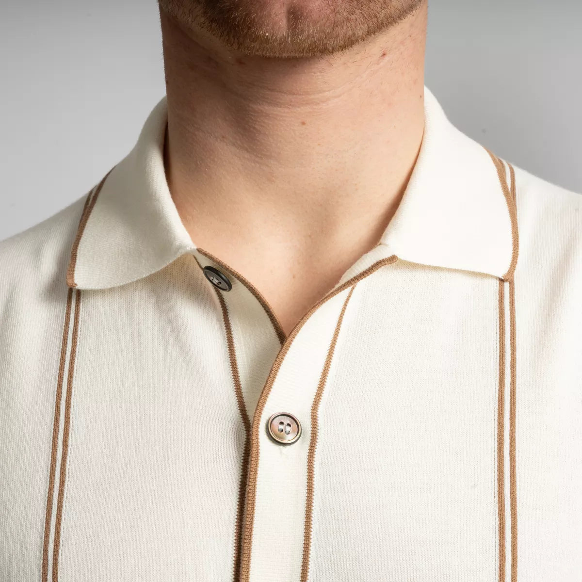 Gran Sasso Gebreide Doorknoop Polo Wit met Beige Streep | Organic Cotton