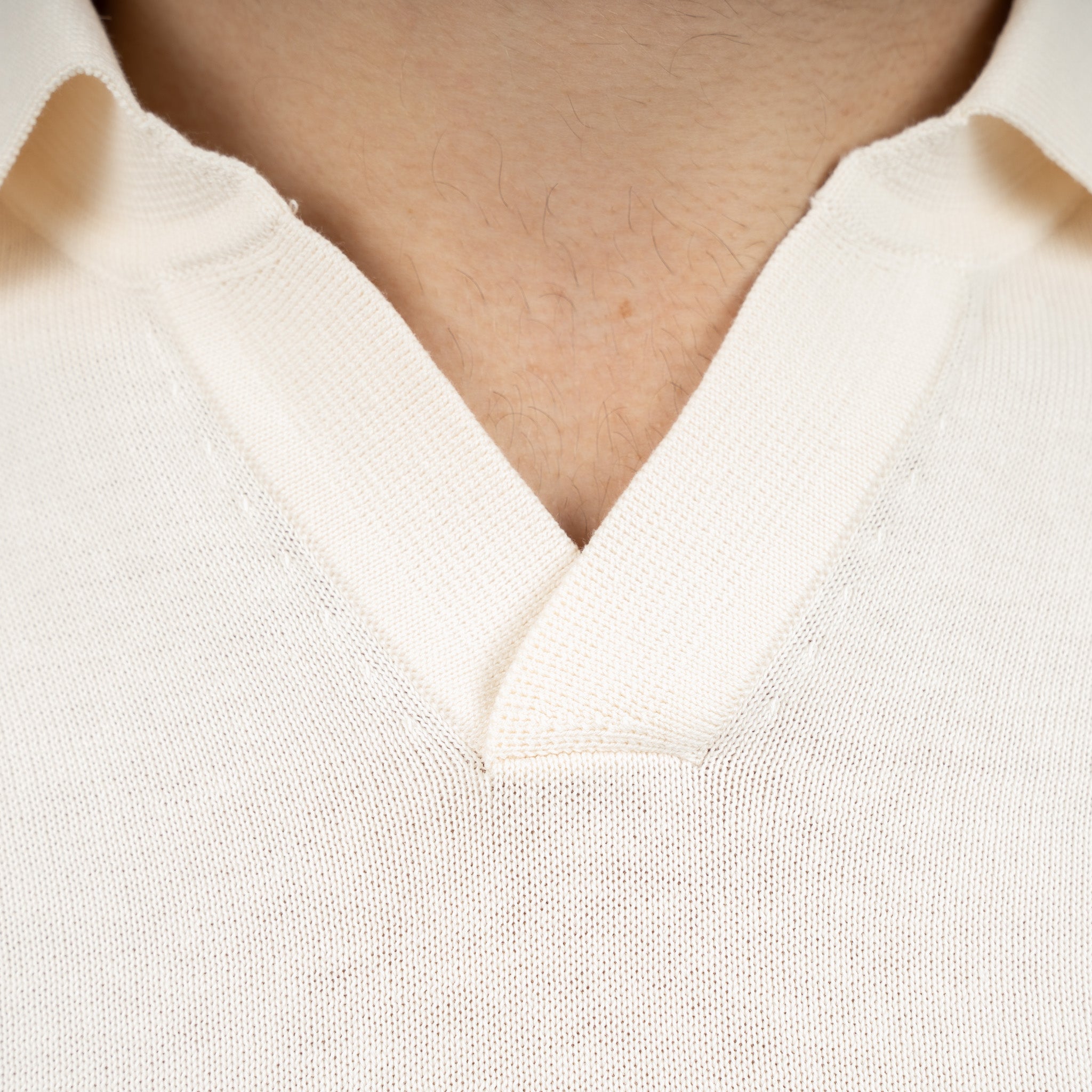SEVEN DIALS Gebreide Buttonless Polo Crème | Dyche