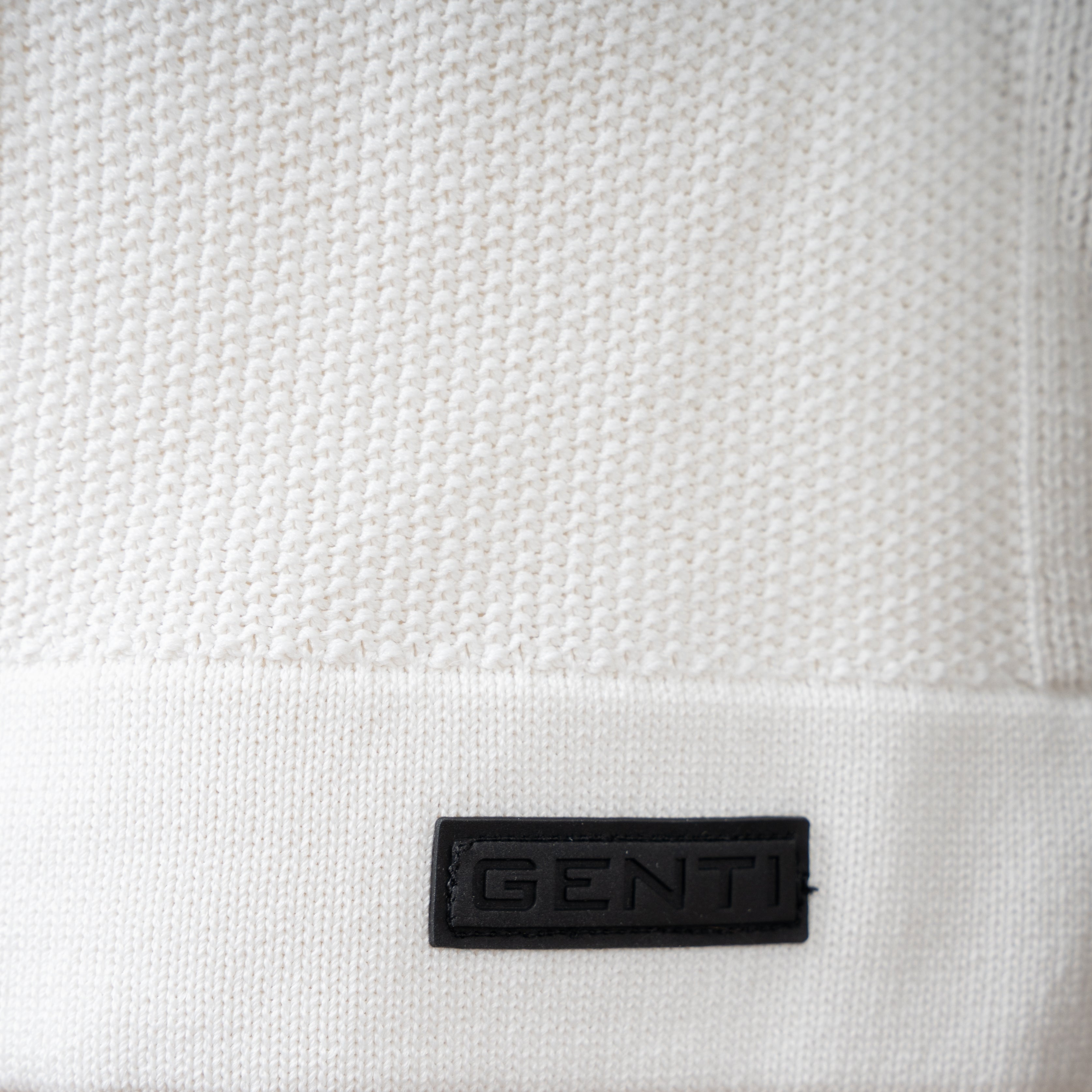 Genti Buttonless Polo Off-White | Cool Dry