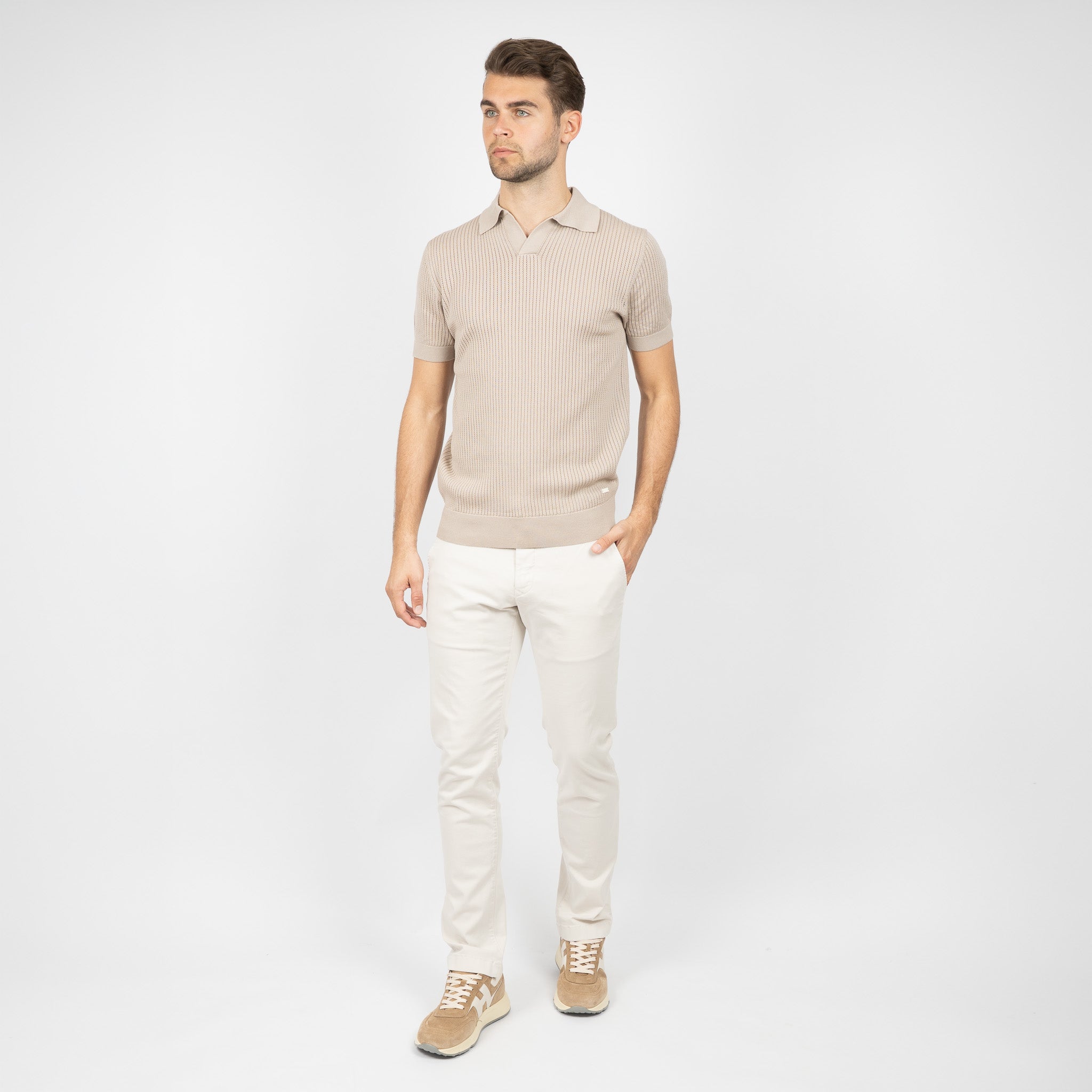 SEVEN DIALS Gebreide Buttonless Polo Zand | Bennet