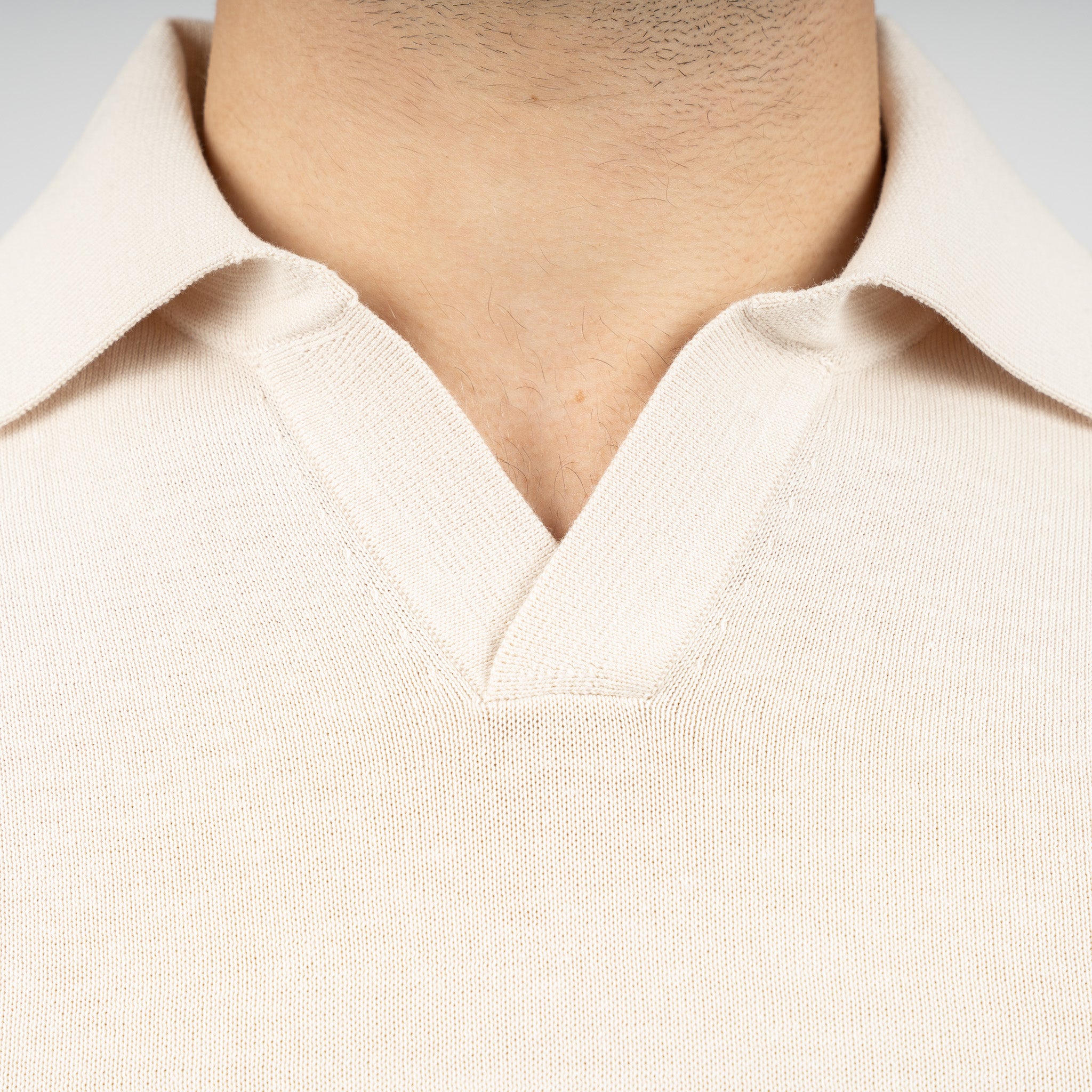 SEVEN DIALS Gebreide Buttonless Polo Beige | Dyche