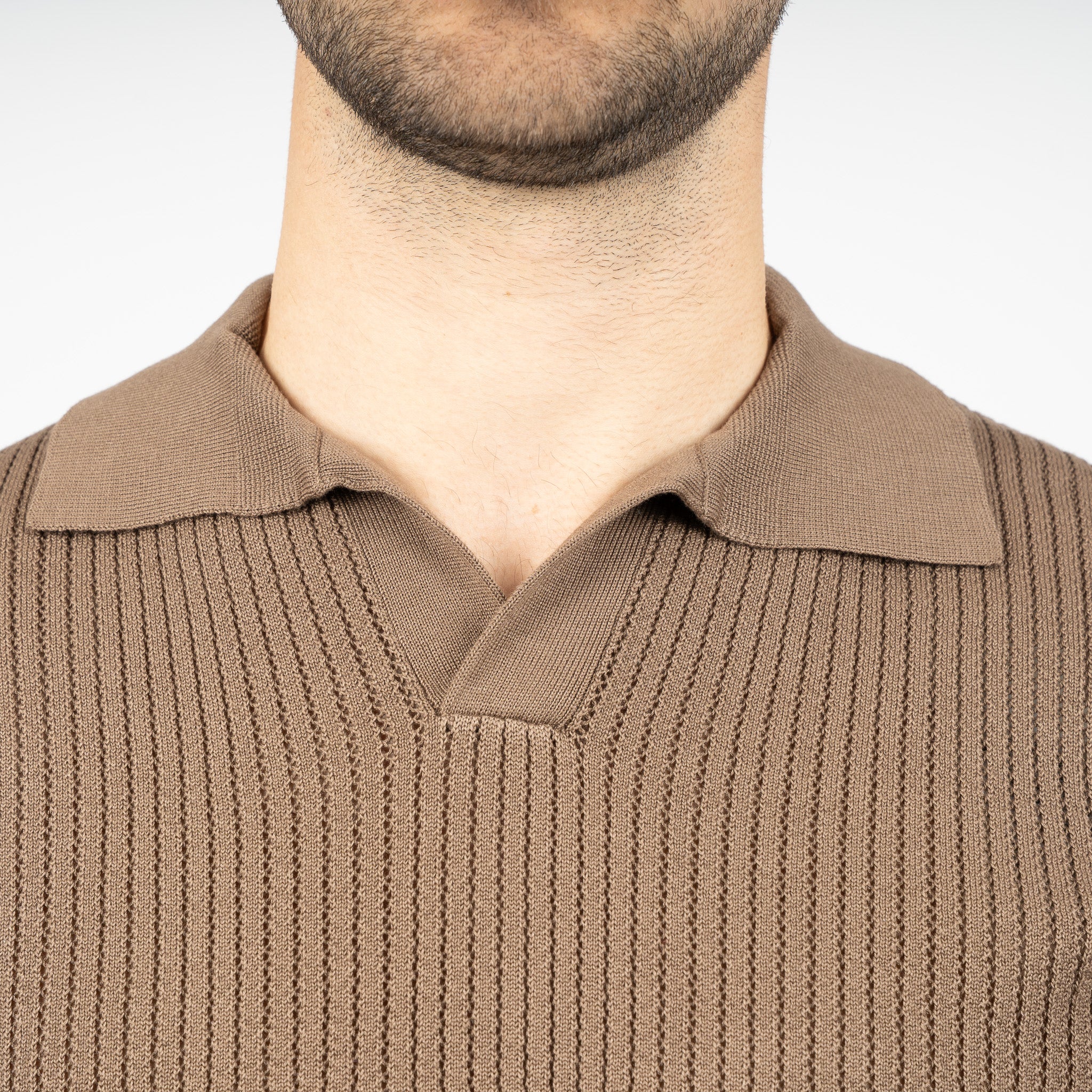 SEVEN DIALS Gebreide Buttonless Polo Bruin | Bennet