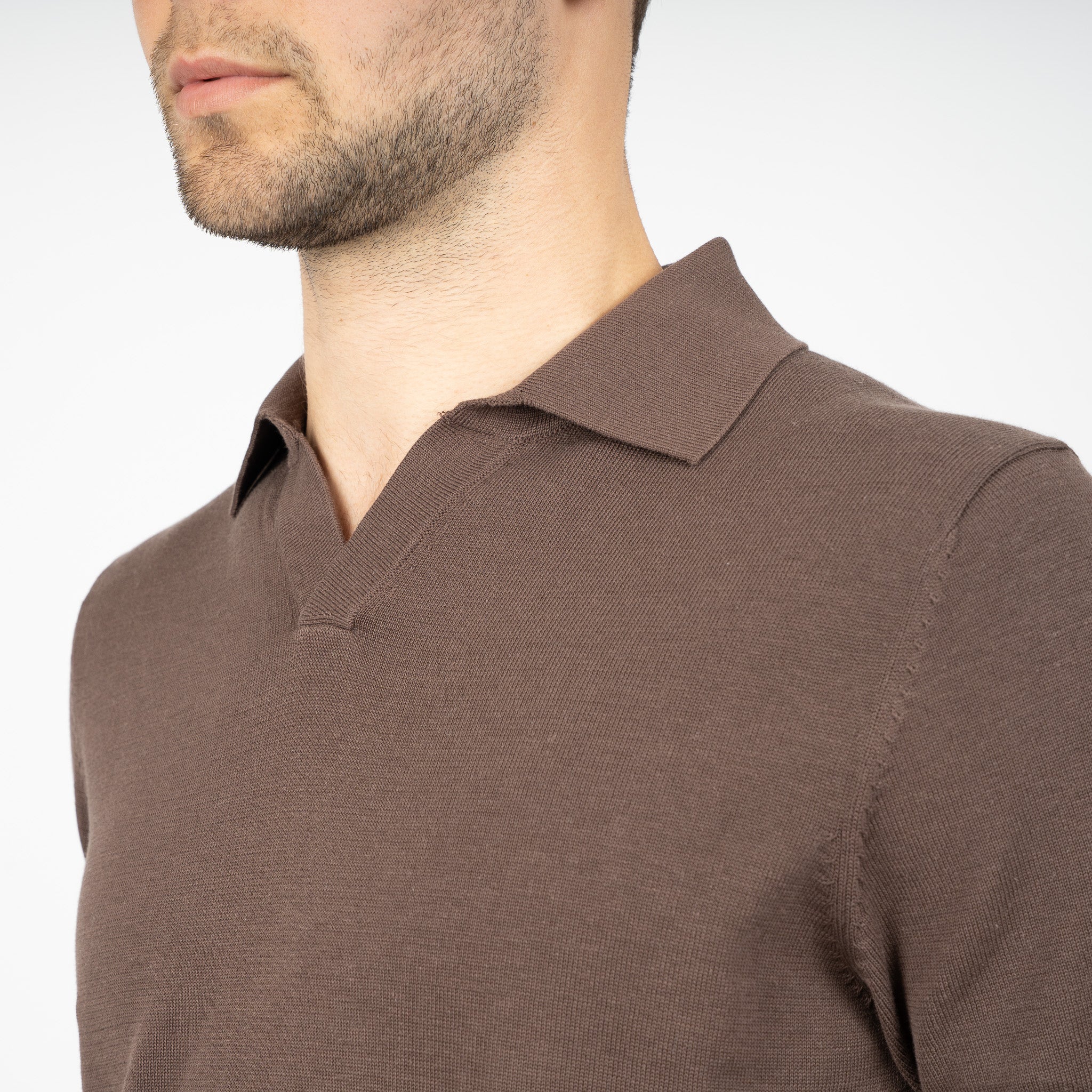 SEVEN DIALS Gebreide Buttonless Polo Bruin | Dyche