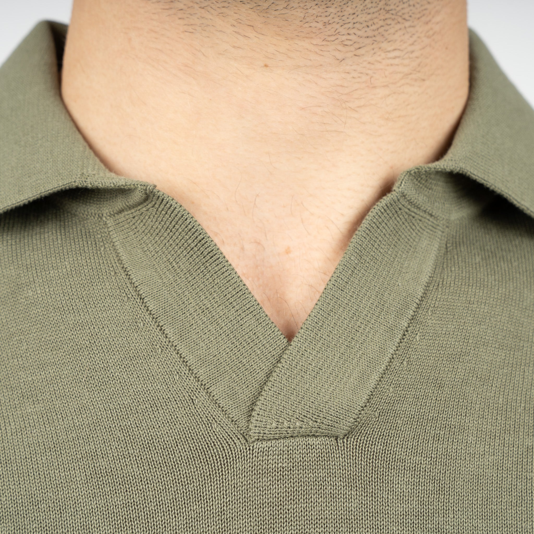 SEVEN DIALS Gebreide Buttonless Polo Groen | Dyche