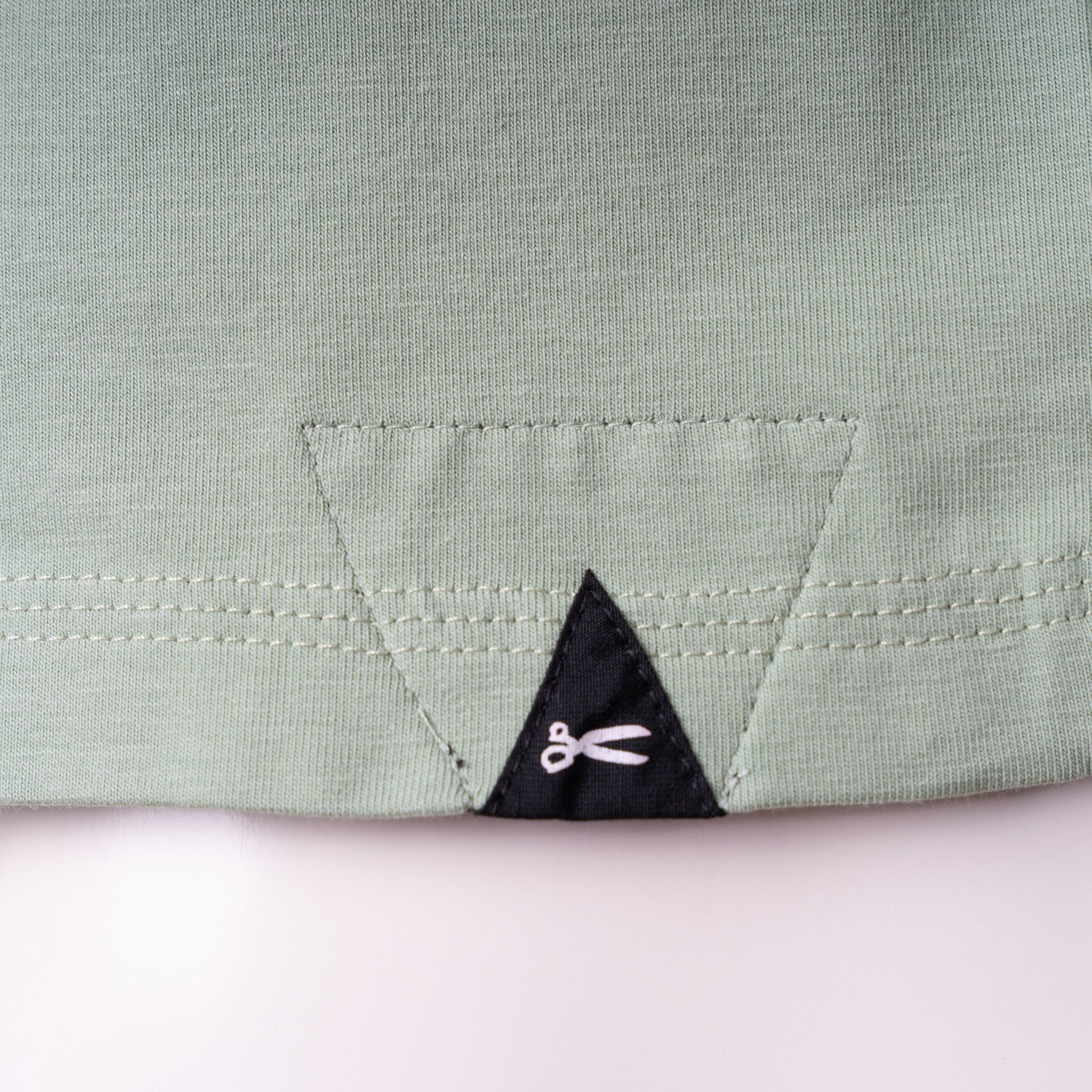 Denham Polo Lichtgroen | Scissor Open Collar