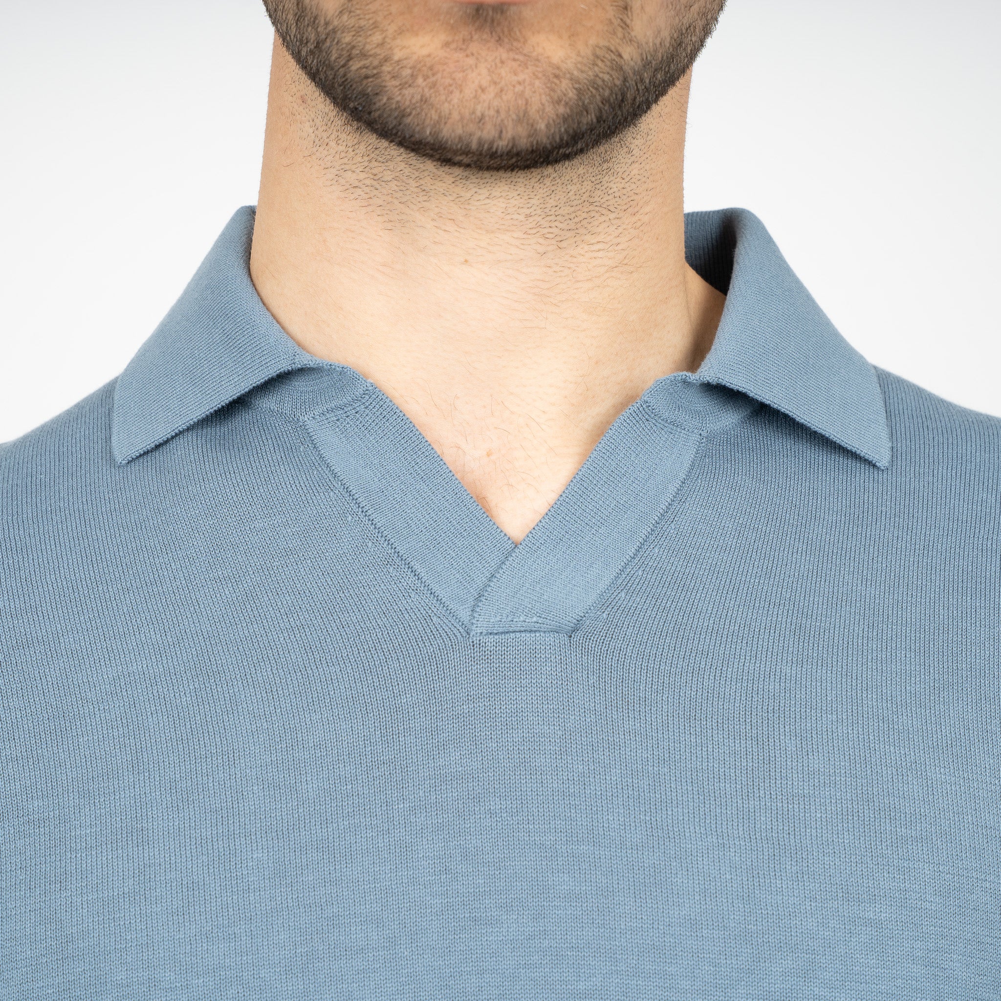 SEVEN DIALS Gebreide Buttonless Polo Staalblauw | Dyche