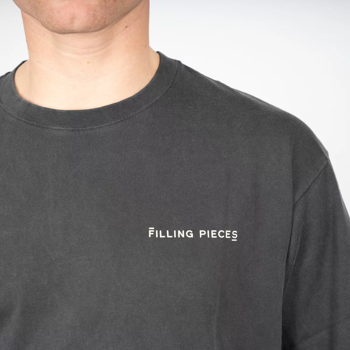 Filling Pieces T-Shirt Vintage Zwart | Boxy