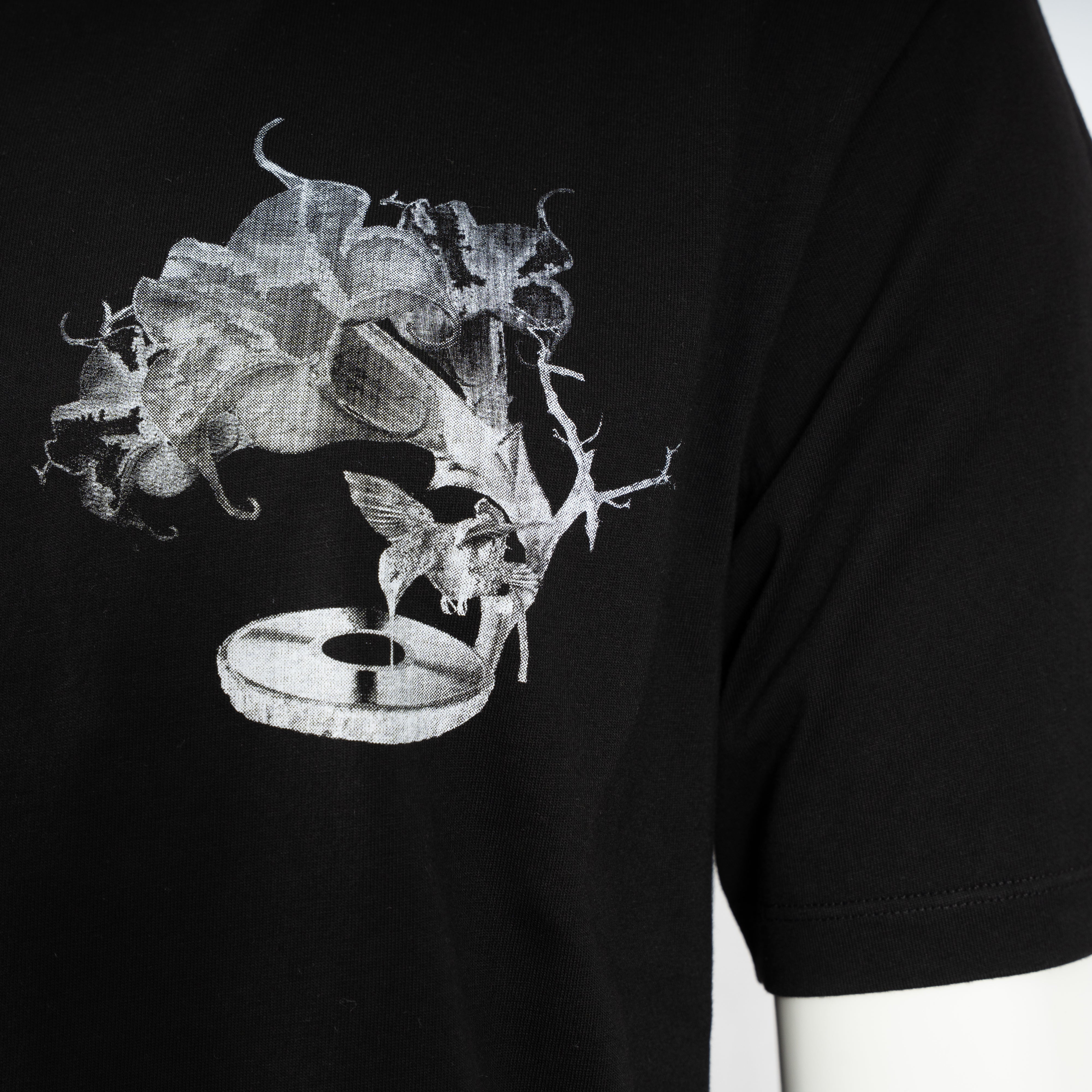 Filling Pieces T-Shirt met Backprint Zwart | Grammophone