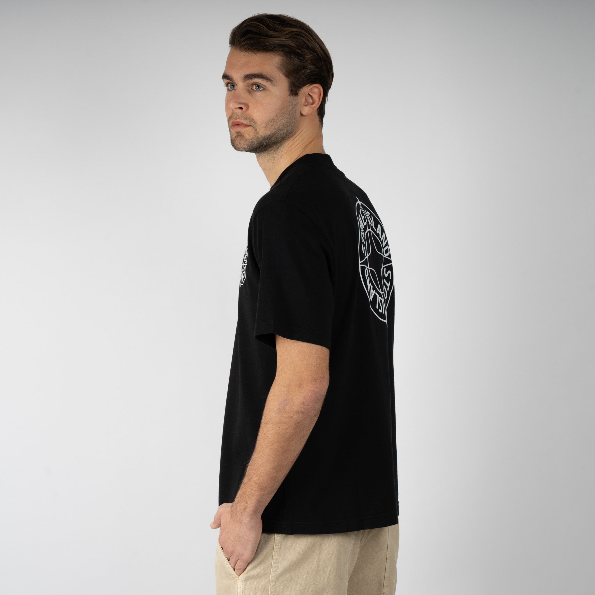 Stone Island T-Shirt Backprint Zwart | Outline Compass