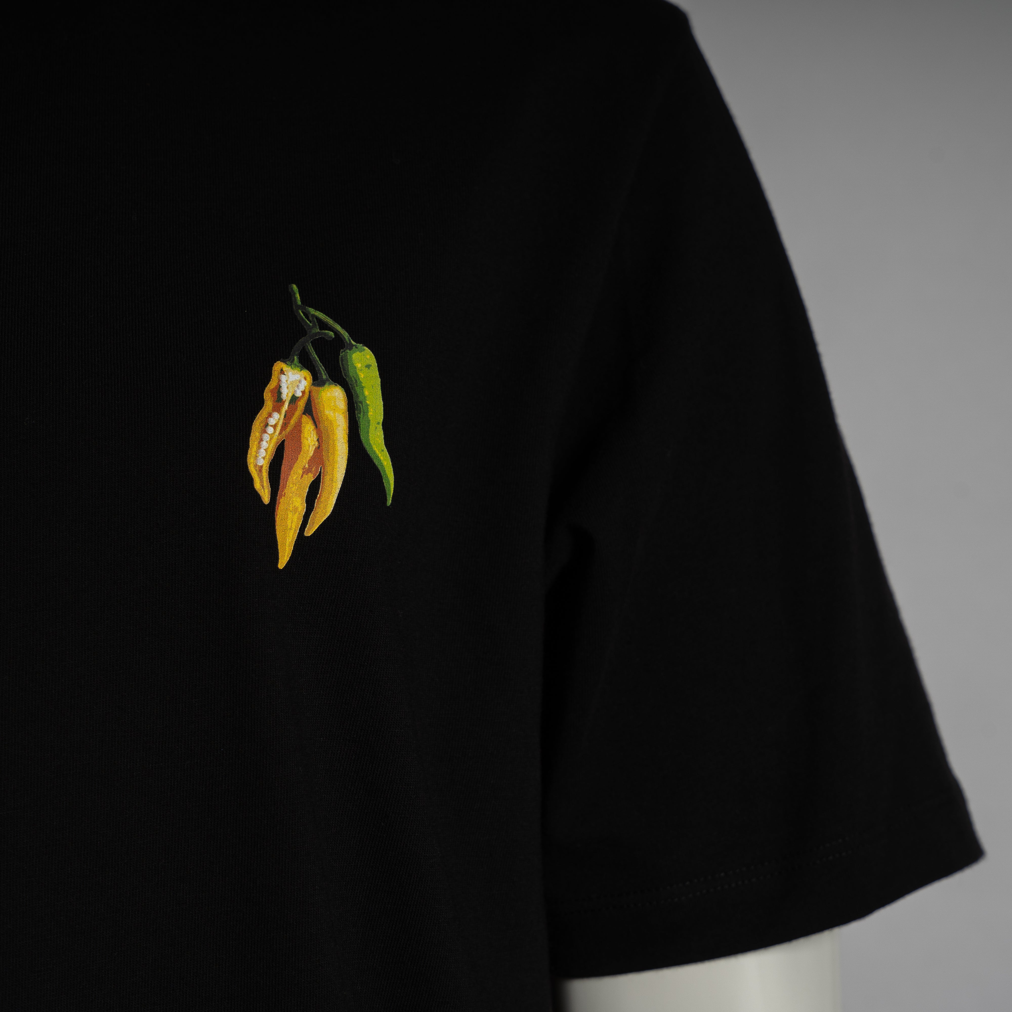 Filling Pieces T-Shirt Backprint Zwart | Pepper