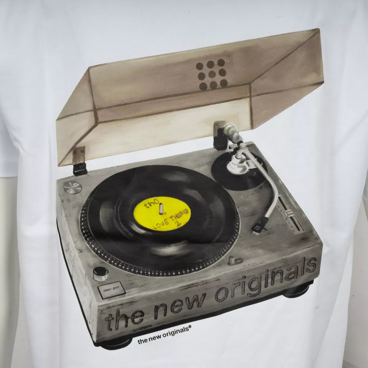 The New Originals Shirt met Backprint Wit | Turntable Tee