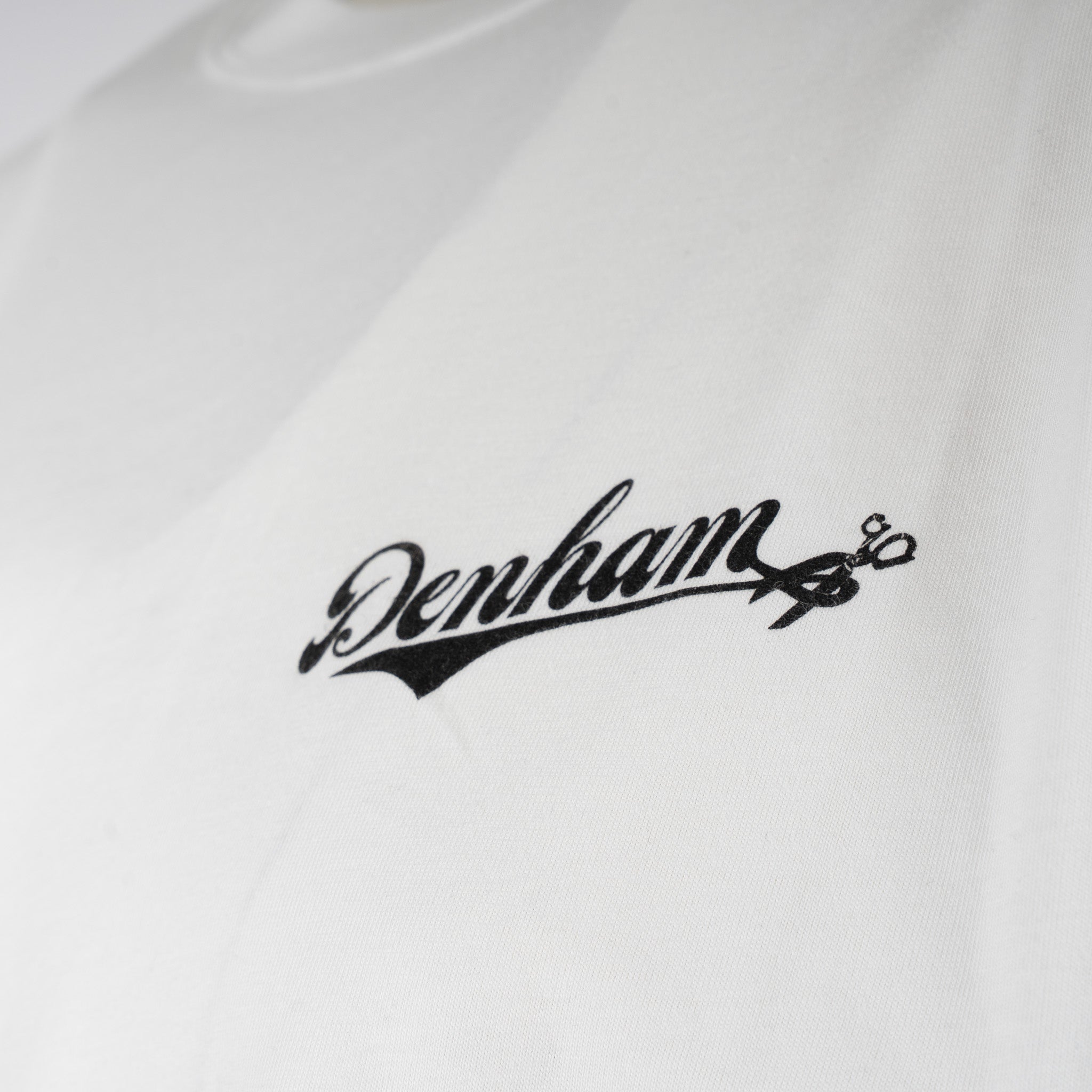 Denham T-Shirt Backprint Wit | Andrew Graphic Tee