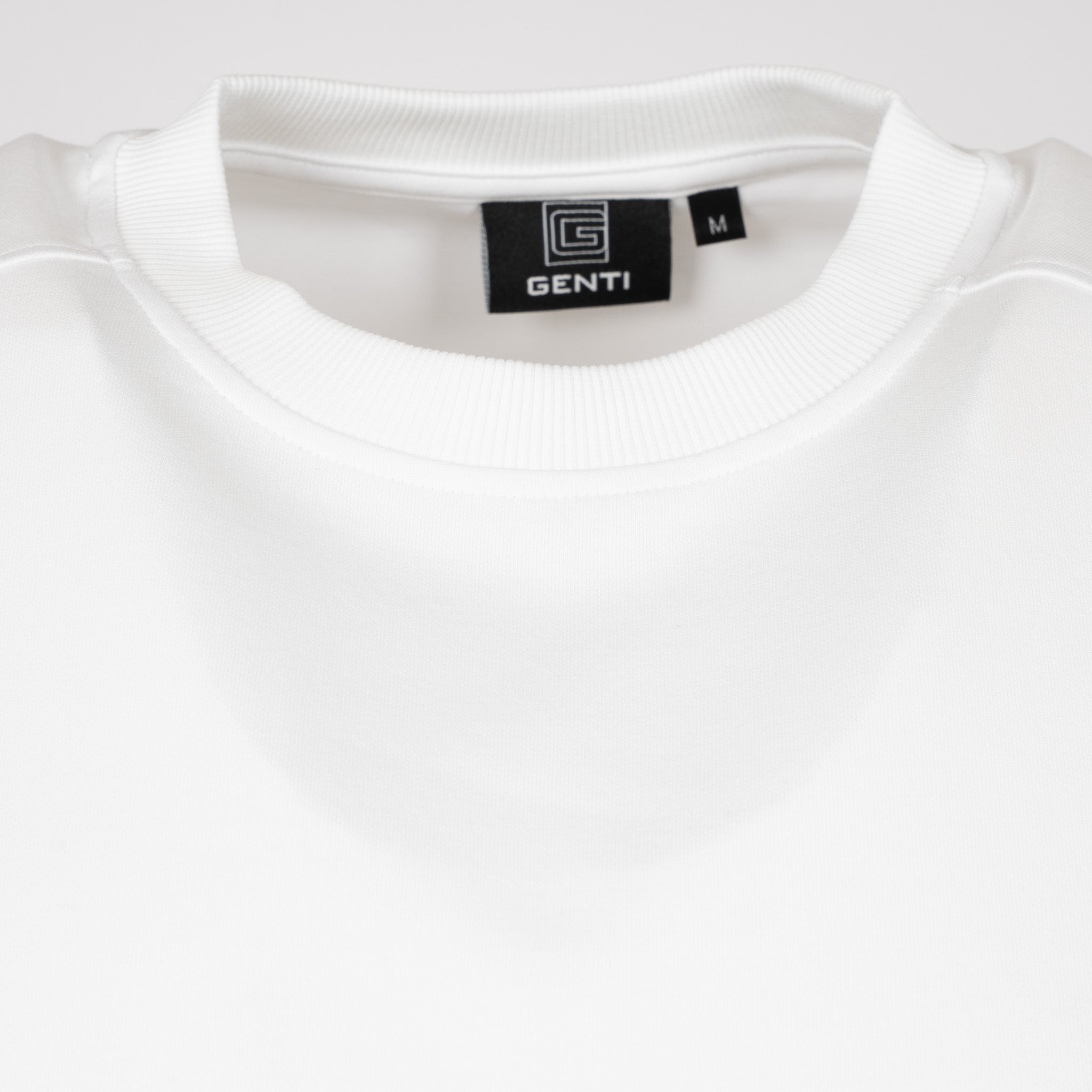 Genti T-Shirt Wit | Relaxed Fit Cotton Tech