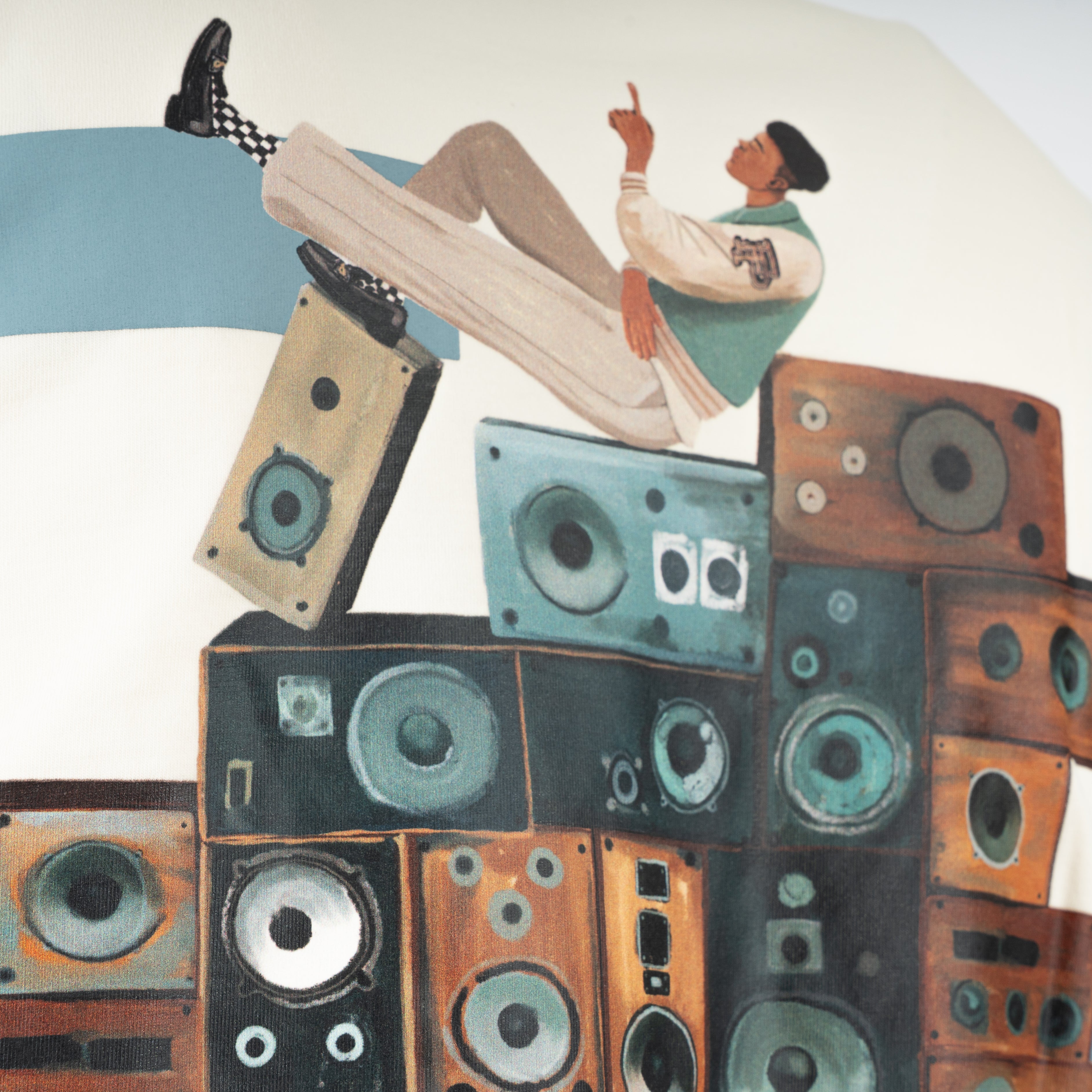 Filling Pieces T-Shirt met Backprint Off-White | Speaker Wall