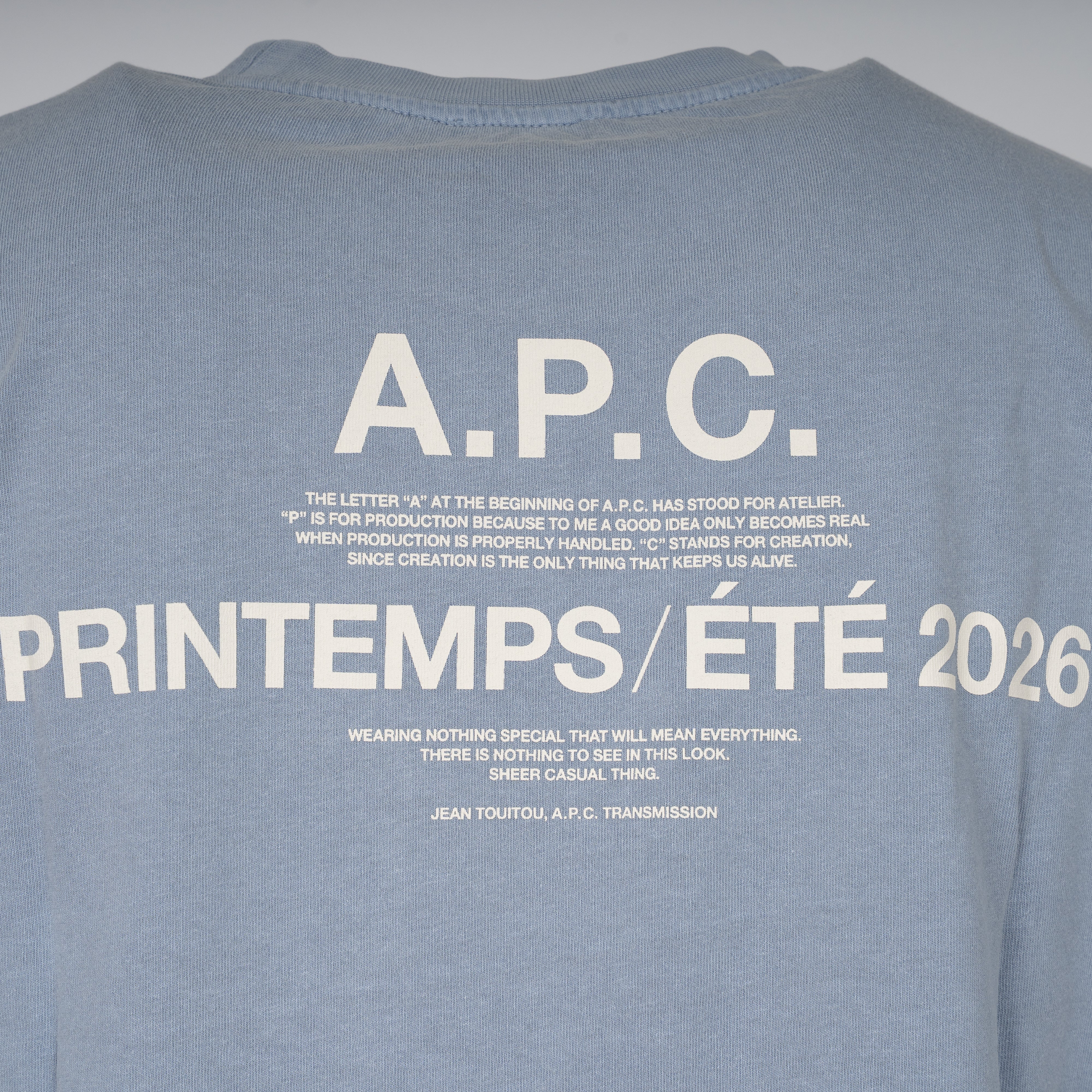 A.P.C. T-Shirt Backprint Lichtblauw | Printemps 26