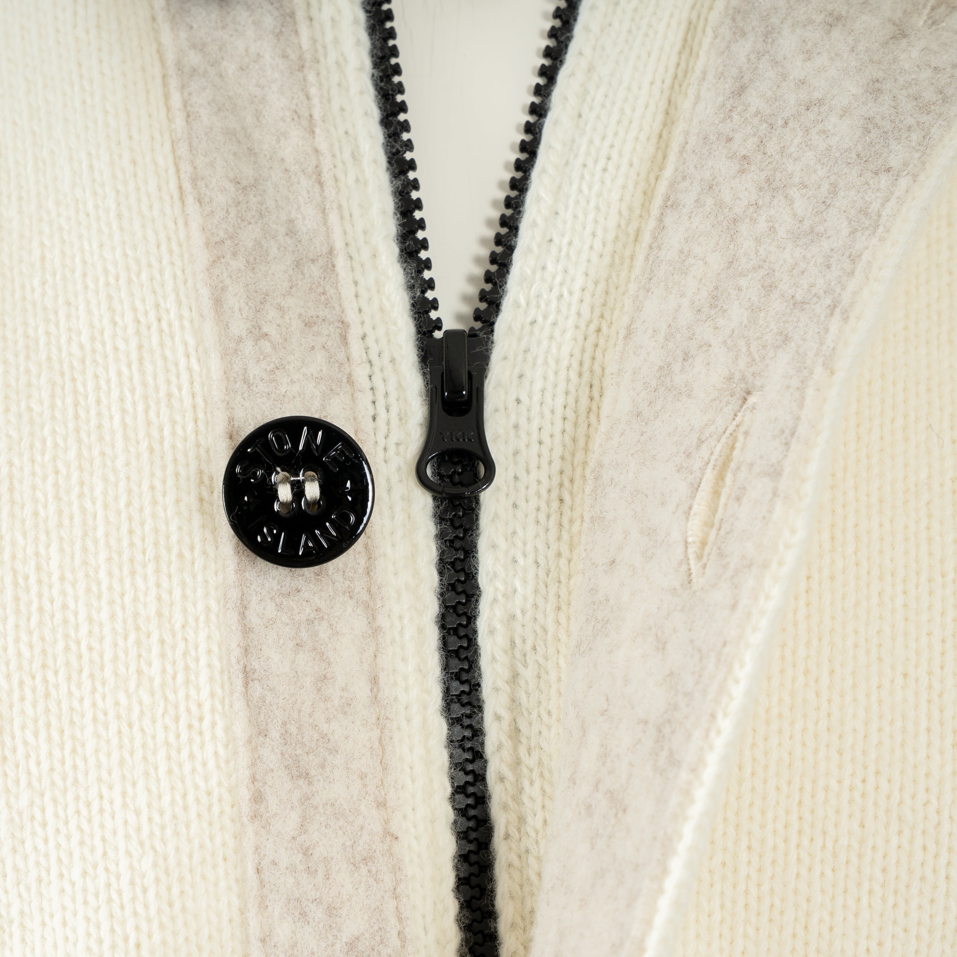 Stone Island Gebreid Knoopvest Crème | Lambswool