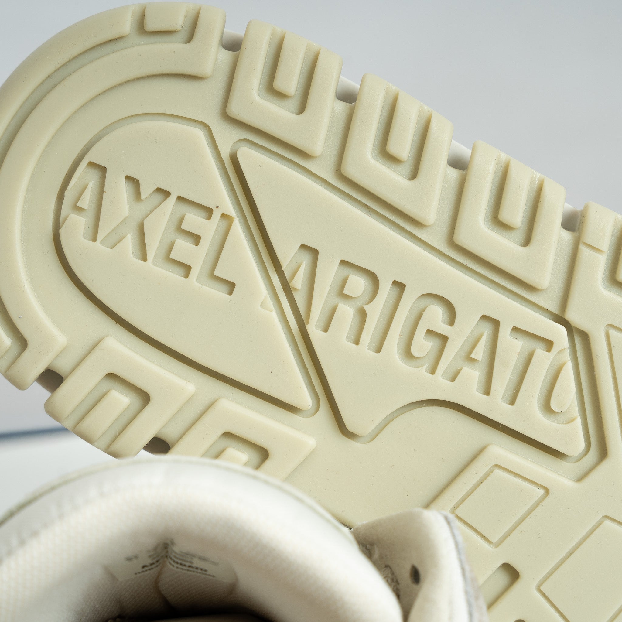 Axel Arigato Sneaker Off-White | Area Lo Fluffy