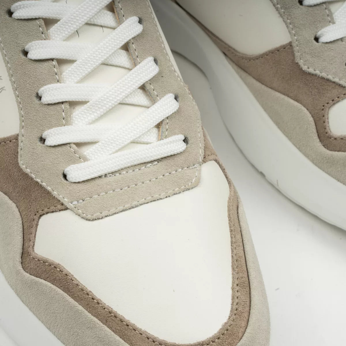 Nubikk Sneakers Wit met Beige | Rocky Road Wave