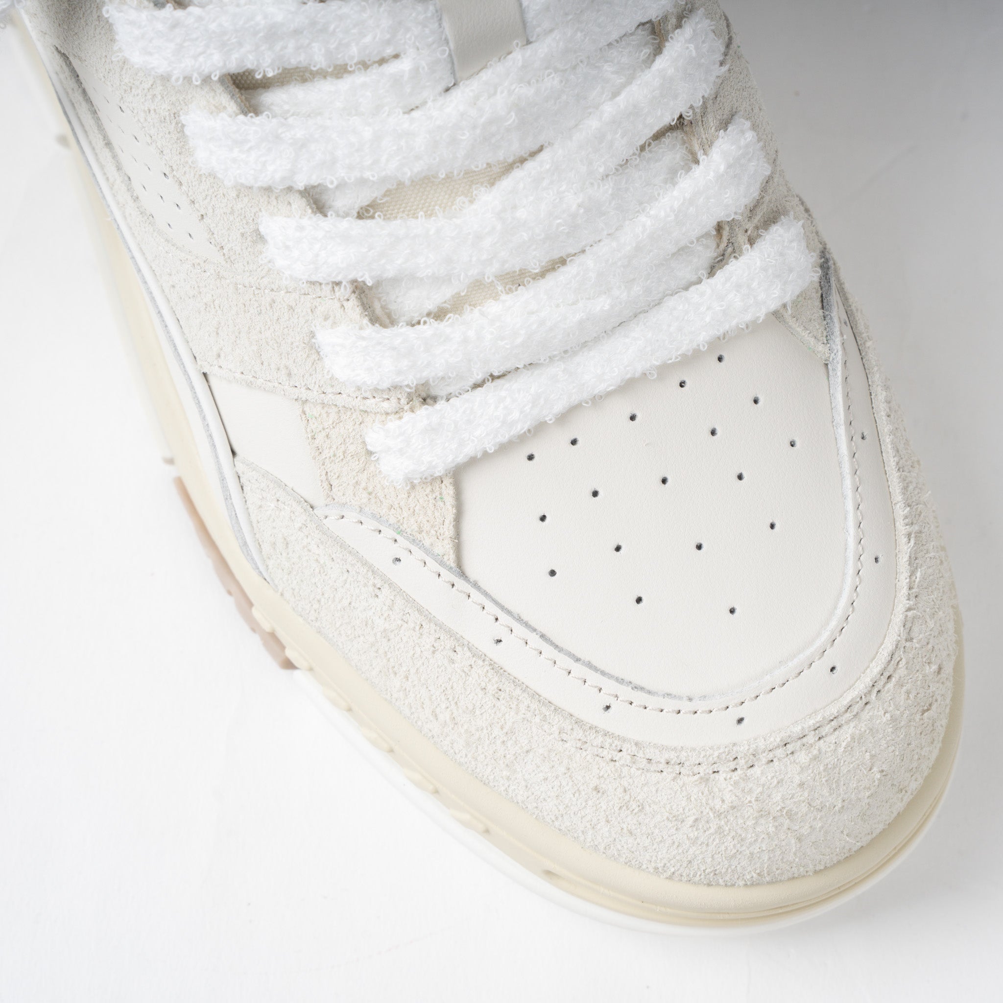 Axel Arigato Sneaker Beige | Area Lo Fluffy