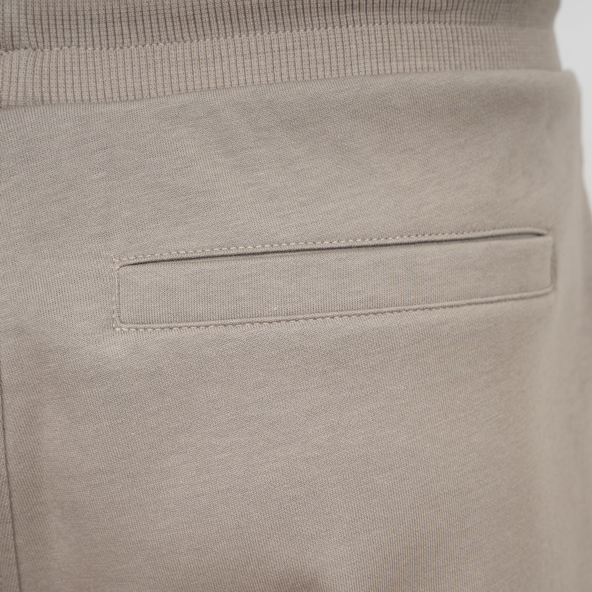 Genti Korte Joggingbroek Bruin | Tech