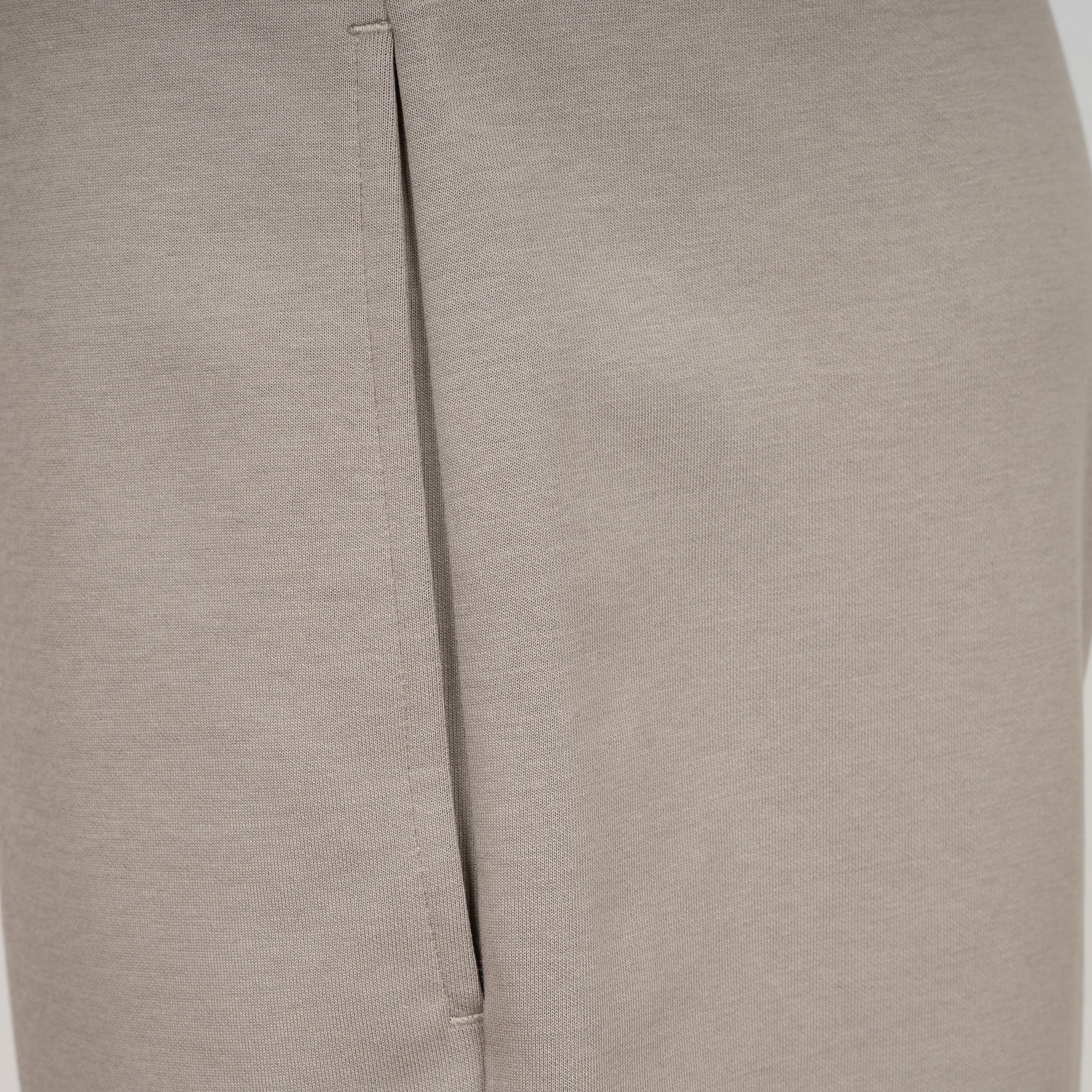 Genti Korte Joggingbroek Bruin | Tech