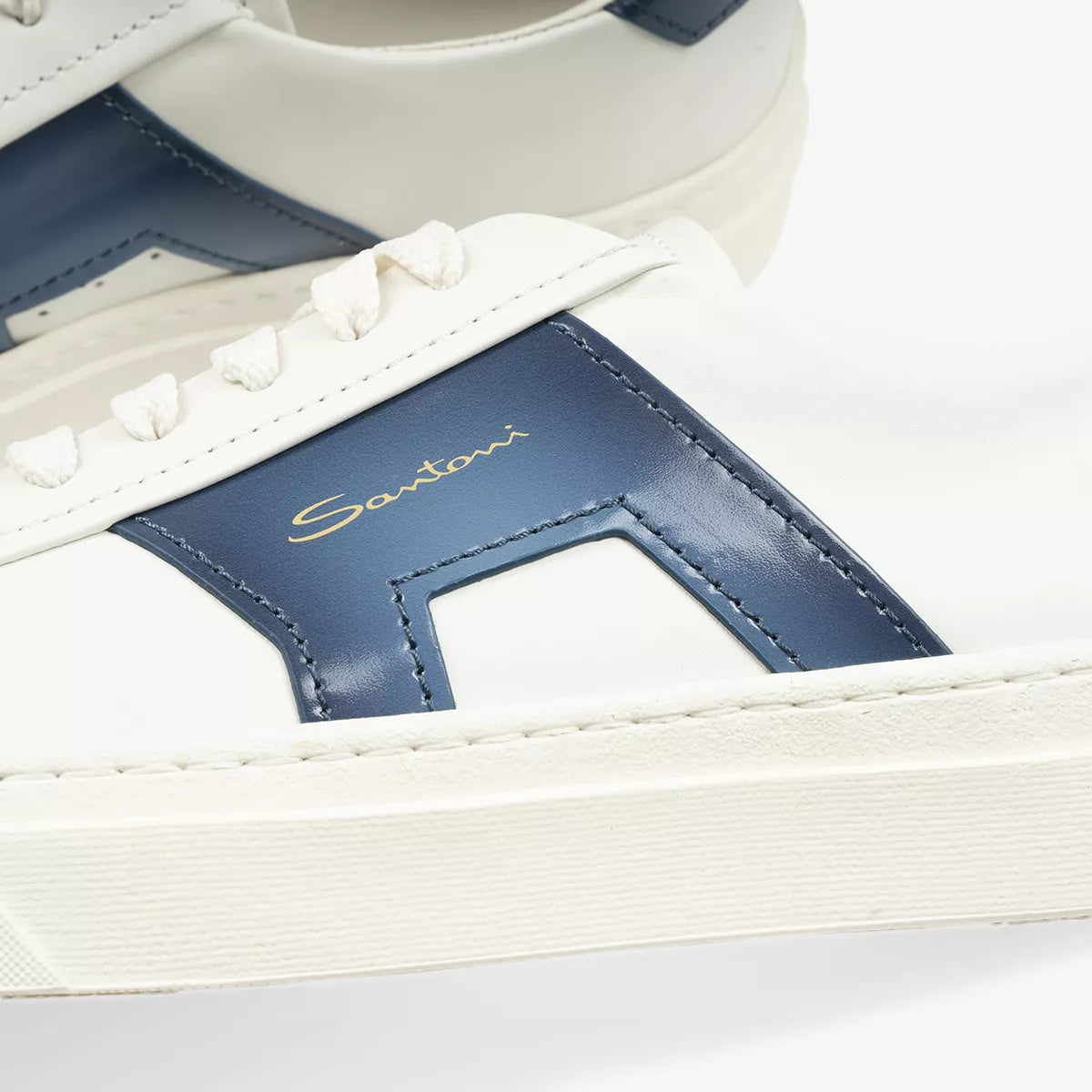 Santoni Sneakers Wit met Blauw | Double Buckle